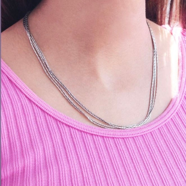 Collar plateado Bruma 🩶